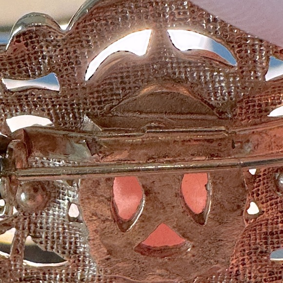 Vintage Genuine Cameo With Tassel Brooch Horizontal Intricate Scroll Design Gold - Picture 9 of 11